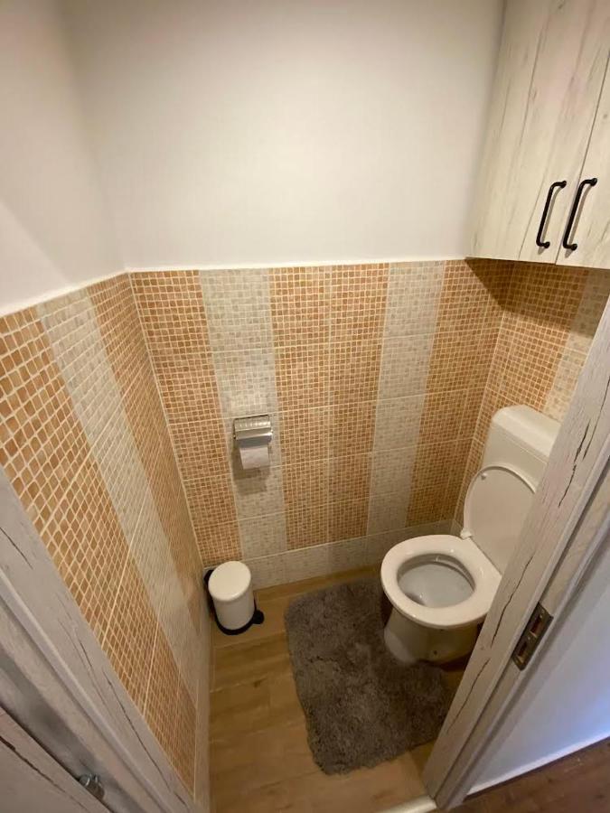 Chill Apartman Мішкольц Екстер'єр фото
