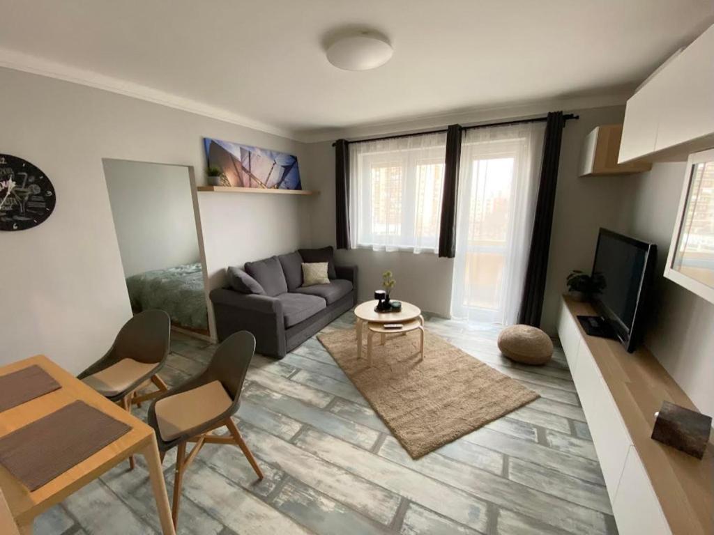 Chill Apartman Мішкольц Екстер'єр фото